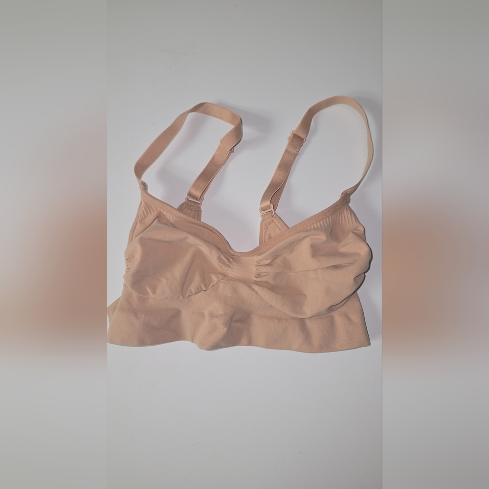 SKIMS Seamless Sculpt Shapewear Bra Nude S/M NWOT